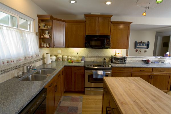Cherry Cabinet Remodeling in Overland Park